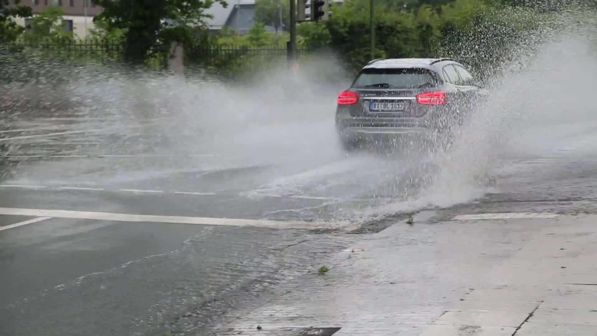 Unwetter in NRW – Zahlreiche Einsätze für die Rettungskräfte