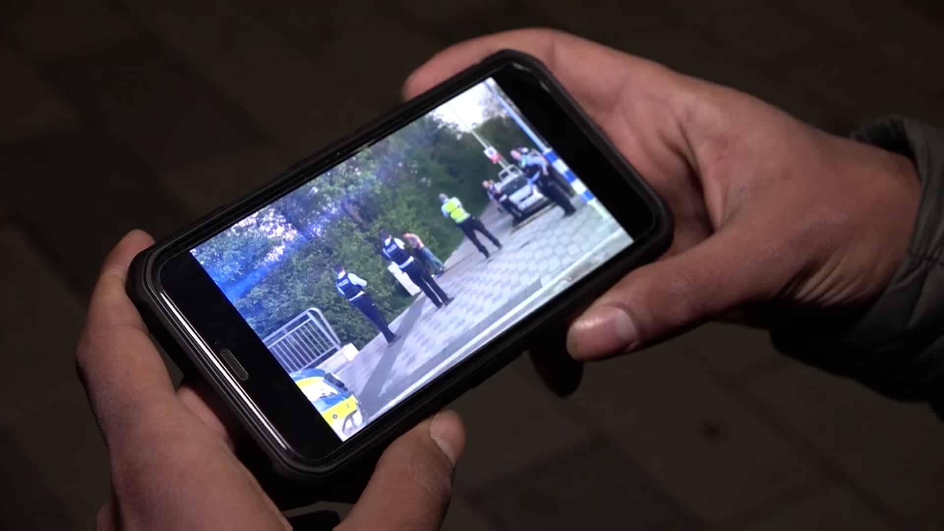 Gaffer feiern Festnahme von Macheten-Mann