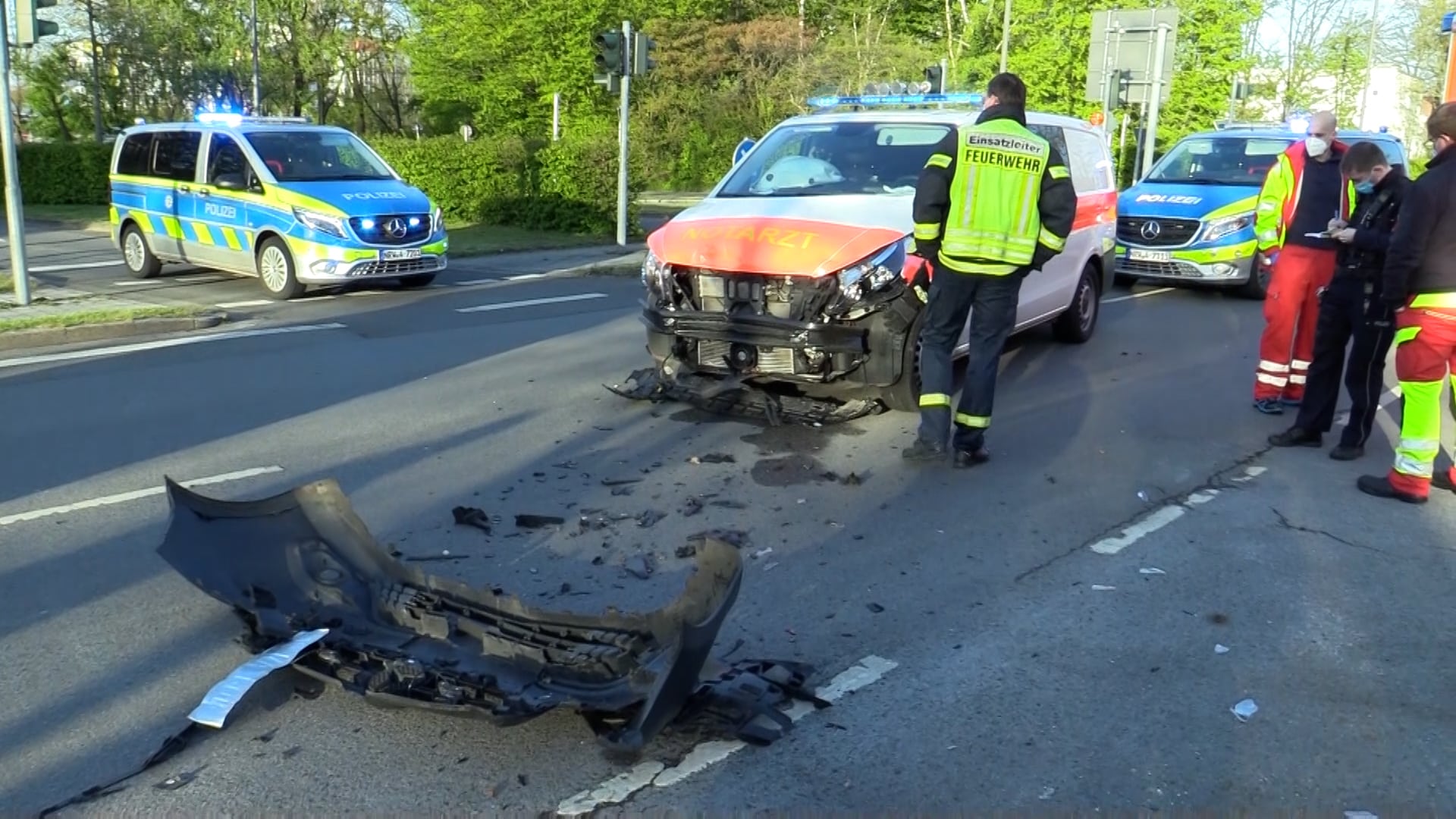 Notarzt verunglückt auf Einsatzfahrt