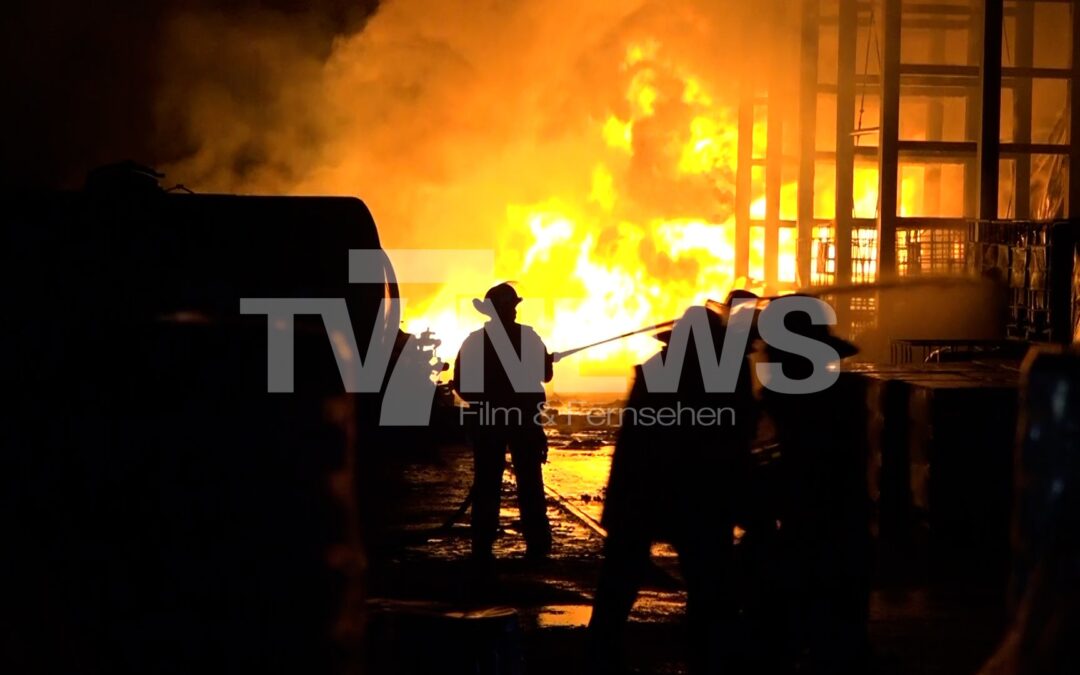 Feuerinferno in Gewerbegebiet
